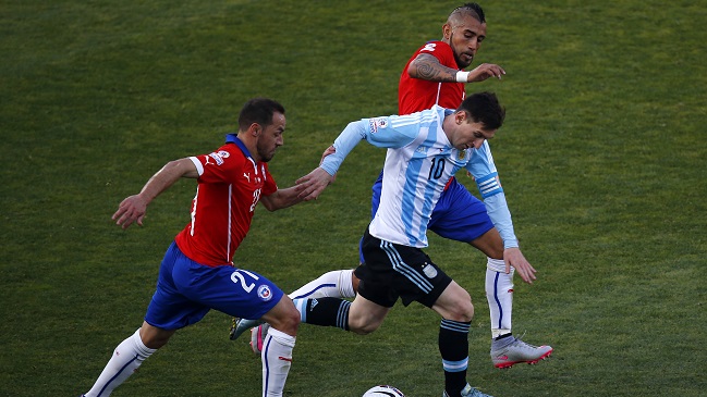 Marcelo Díaz: Arturo Vidal es uno de los mejores jugadores en la historia de Chile