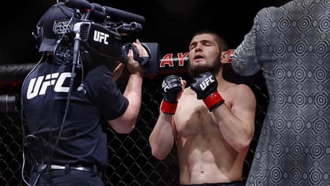Khabib Nurmagomedov puso en duda su presencia en UFC 249 al no poder salir de Rusia