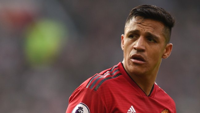 Manchester United planea vender a Alexis Sánchez, según prensa inglesa