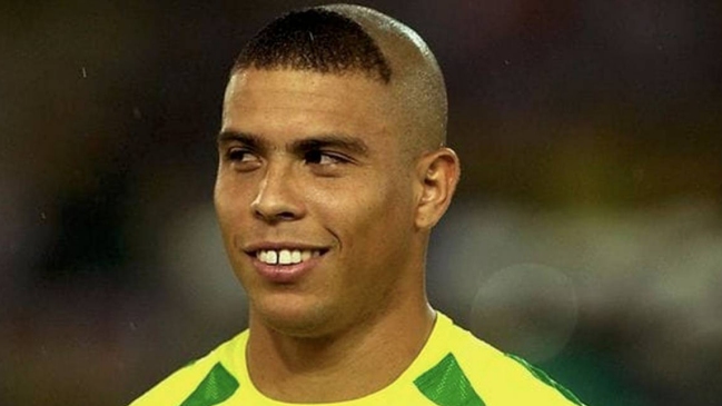 Delantero de FC Barcelona se hizo el mismo corte de pelo de Ronaldo para el Mundial de 2002