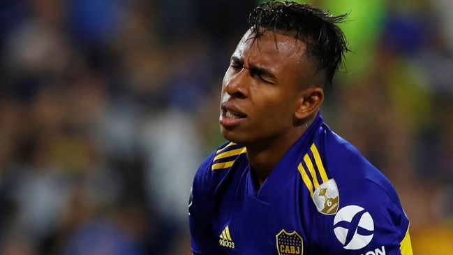 Jugador de Boca Juniors denunciado por violencia de género tendrá prohibición para salir de Argentina