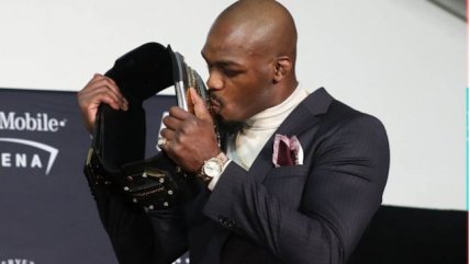Jon Jones renunció al título peso pesado de la UFC por diferencias con Dana White