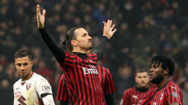 Zlatan Ibrahimovic volvió a Milán para someterse a exámenes médicos