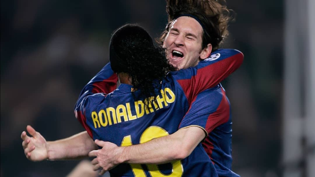 Ronaldinho saludó a Messi por su cumpleaños y le deseó "toda la felicidad del mundo"