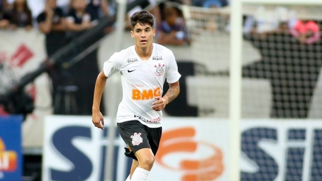 Angelo Araos es uno de los jugadores de Corinthians que contrajo coronavirus, según medios brasileños