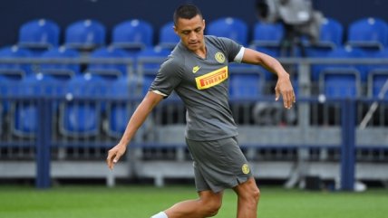Alexis se mostró de buen humor en la práctica de Inter en Gelsenkirchen