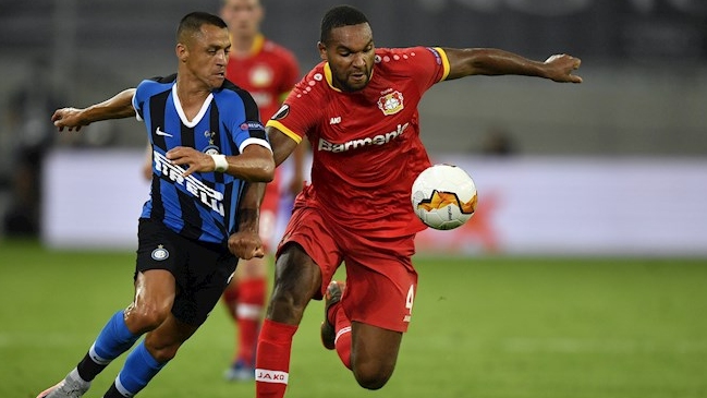 Inter avanzó en la Europa League ante Bayer Leverkusen con un Alexis que batalló lesionado