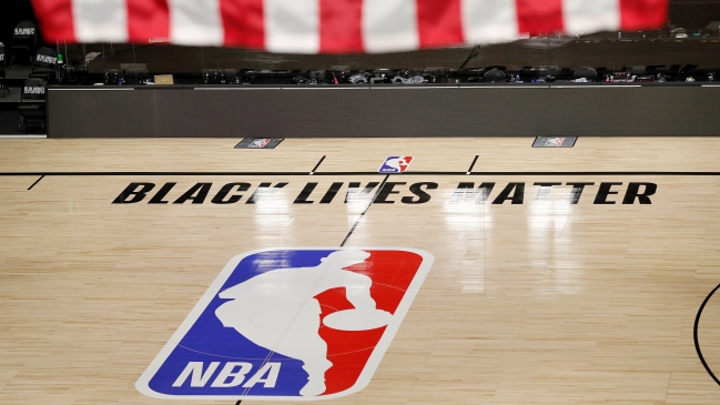 La NBA reanudará este sábado sus partidos de playoffs