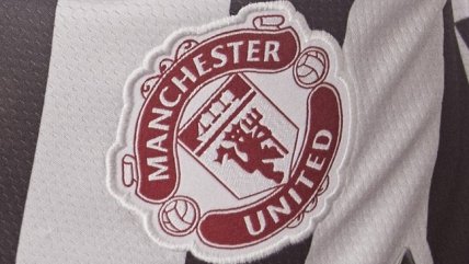 Manchester United dio a conocer su tercera camiseta con curiosa combinación de colores