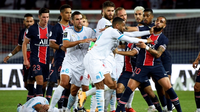 Olympique Marsella superó a PSG en áspero clásico que tuvo cinco expulsados