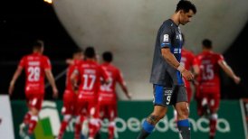 Resumen: La UC sufrió la suspensión de su partido con Curicó y U. La Calera la alcanzó en la cima