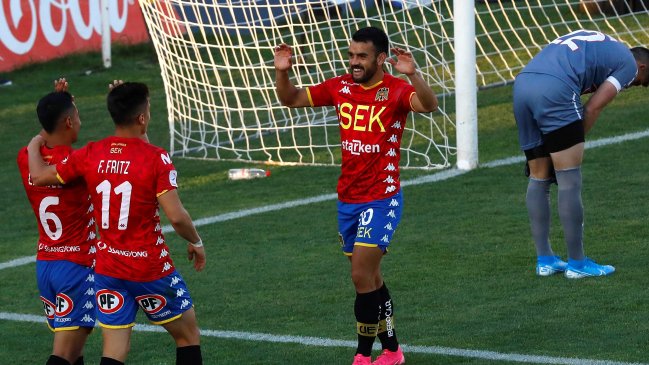 Unión Española derrotó con lo justo a Cobresal y se afirmó en el segundo puesto