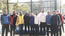 Hinchas de Goztepe se unieron para ayudar a vecinos tras el terremoto en Turquía