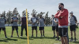 ¡Ya dirigió su primera práctica! Palestino oficializó a José Luis Sierra como su entrenador