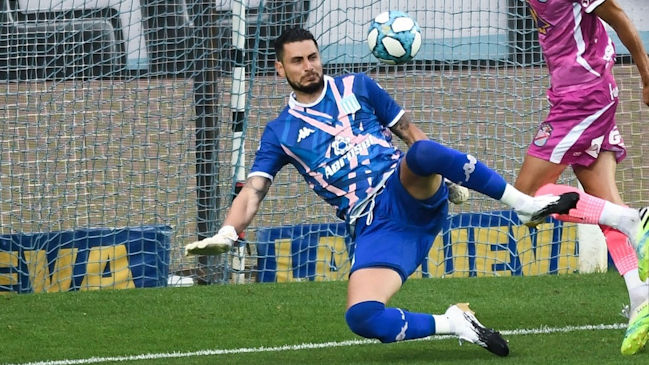 Gabriel Arias y Mena estuvieron presentes en nueva derrota de Racing en el fútbol argentino