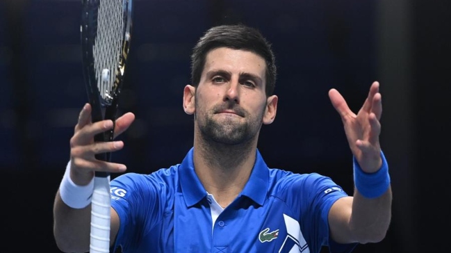 Novak Djokovic tuvo un cómodo estreno en el Masters de Londres ante Schwartzman