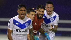 Vélez de Pablo Galdames venció a Deportivo Cali en duelo marcado por el arbitraje de Cristián Garay