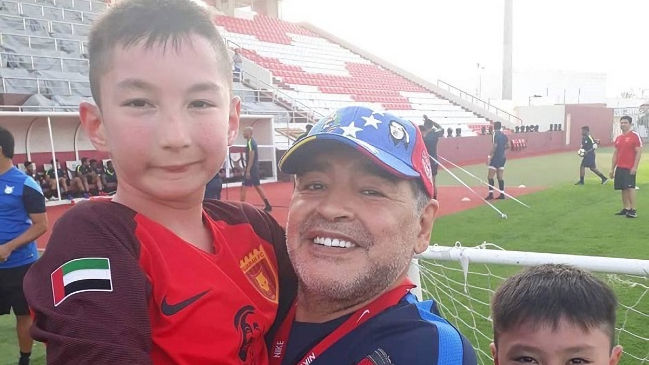 "Tuvo un corazón de campeón": El mensaje de Ali, el niño sin piernas que tapó un penal a Maradona