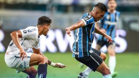 Gremio con César Pinares salvó un agónico empate contra Santos en la Libertadores
