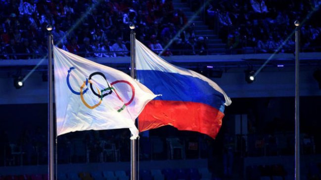 TAS prohibió a deportistas rusos emplear bandera e himno hasta 2022