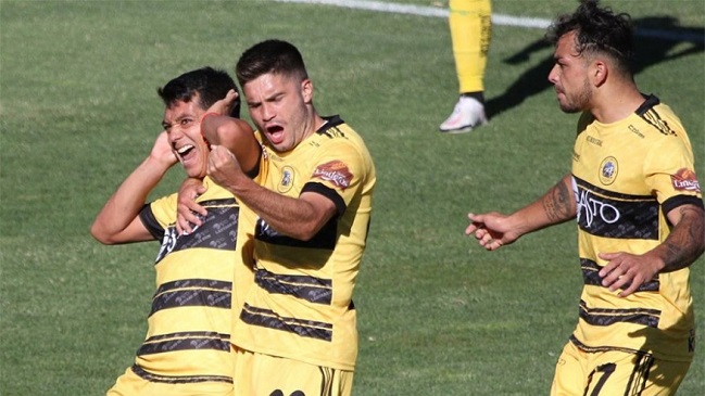 Lautaro de Buin enredó puntos con Deportes Linares en la Segunda División