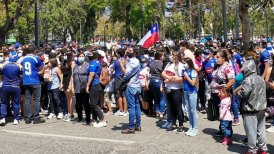 Cientos de hinchas de Melipilla recibieron al plantel tras el ascenso a Primera