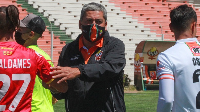 Cobresal anunció la renovación del entrenador Gustavo Huerta