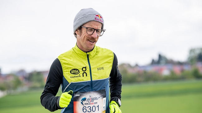 Atleta alemán logró récord mundial tras correr en trotadora 100 kilómetros en menos de siete horas