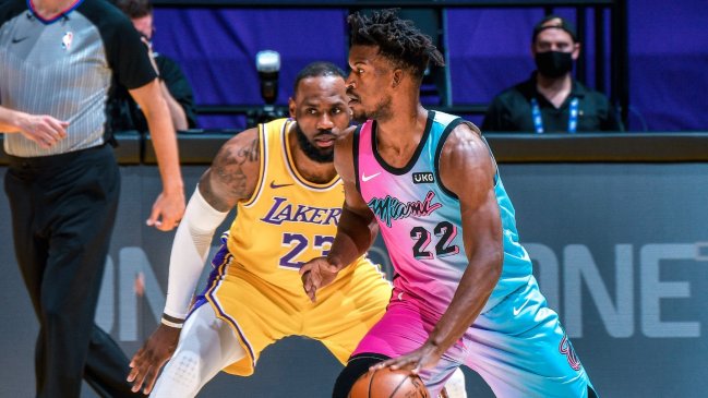 Los Angeles Lakers tropezó ante Miami Heat en la NBA