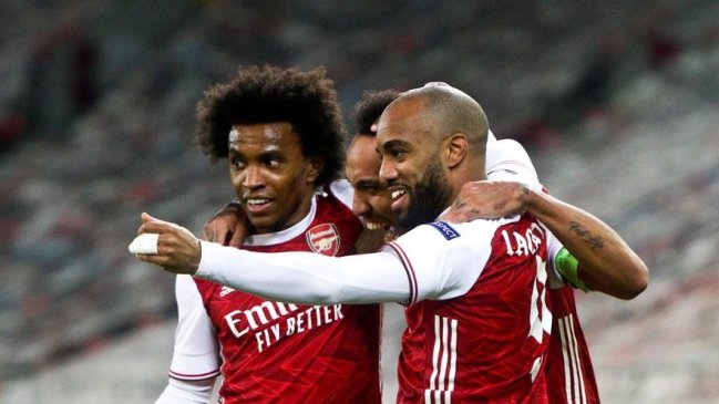 Ajax, Arsenal y Villarreal superaron sus llaves y avanzaron a octavos de final en la Europa League