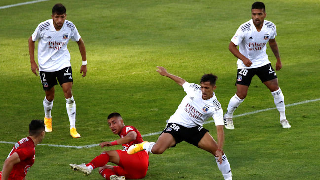 Colo Colo se enredó en su debut en el torneo con pálido empate ante Unión La Calera