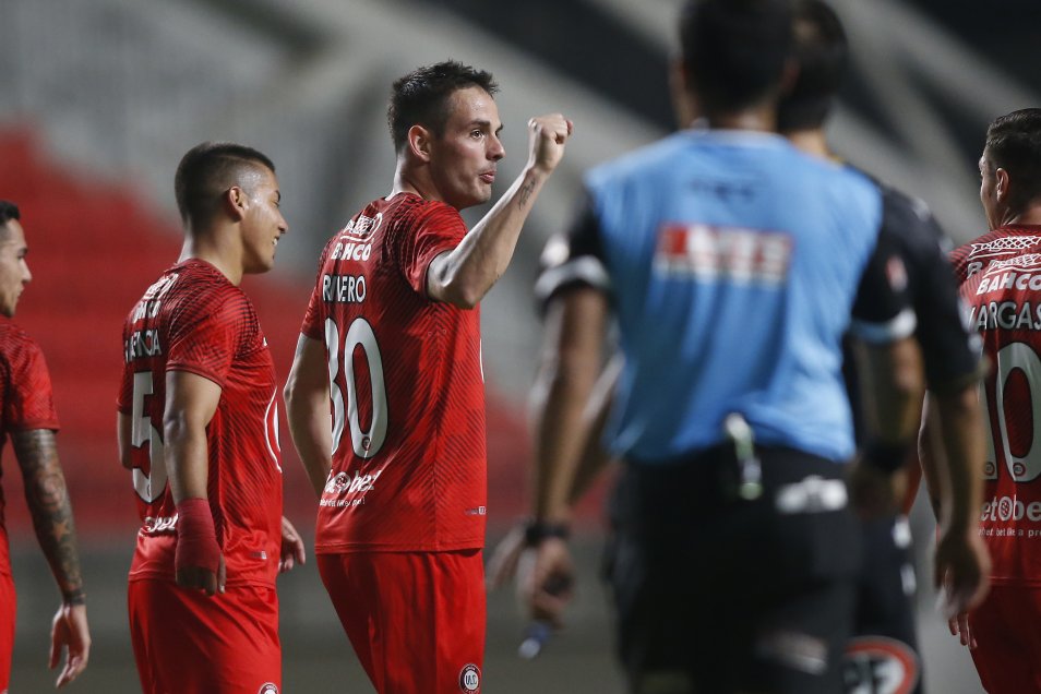 Fotos Jorge Valdivia Debuto En U La Calera Con Un Triunfo Frente A Union Espanola Alairelibre Cl