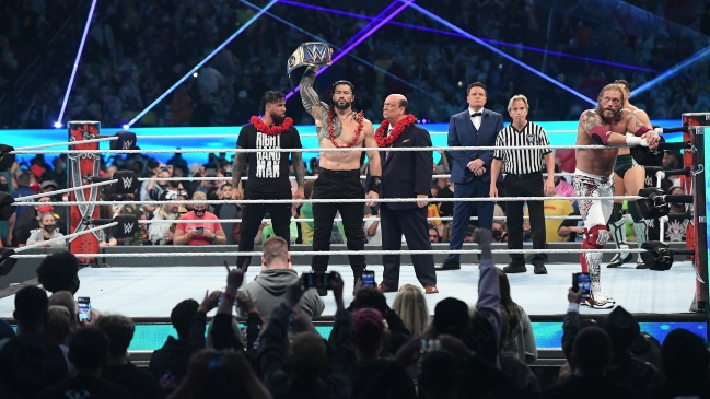 Roman Reings retuvo el título Universal WWE tras batir a Edge y Daniel Bryan en Wrestlemania 37