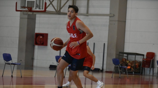 Joven seleccionado chileno de baloncesto partió a Italia a hacer carrera