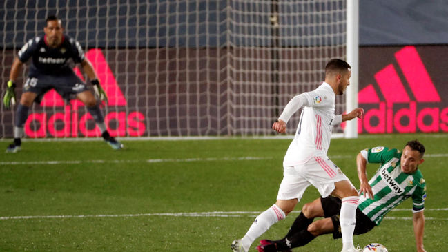 Claudio Bravo entregó su arco en blanco en valioso empate de Betis en visita a Real Madrid