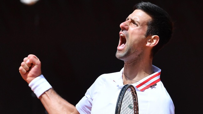 Djokovic tuvo una formidable reacción ante Tsitsipas y avanzó a semifinales en Roma