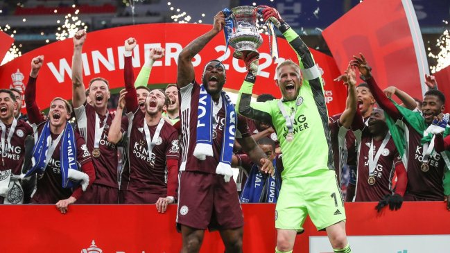 Leicester se coronó campeón de la FA Cup tras batir a Chelsea en una final con público en Wembley