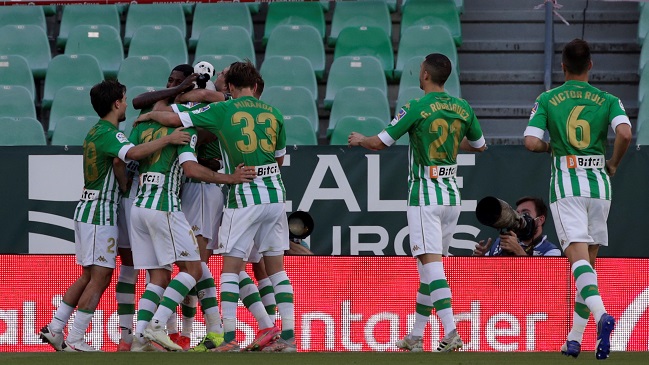 Real Betis de Bravo y Pellegrini roza la clasificación a Europa League tras batir a Huesca