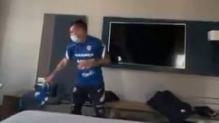 "¿Y la polera?": El nuevo y animado baile de Gary Medel en la concentración de la Roja