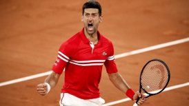 Novak Djokovic le ganó una dura batalla a Matteo Berrettini y jugará semifinales en Roland Garros