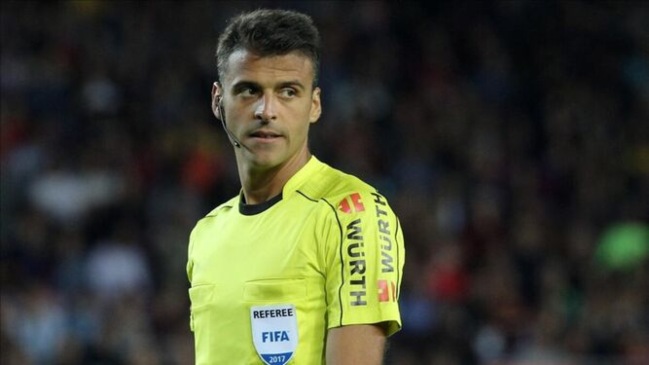 Arbitro español fue designado para el duelo de Chile ante Bolivia por la Copa América