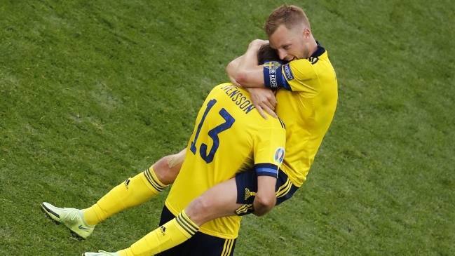 Suecia superó a Eslovaquia y quedó a un paso de la clasificación en la Eurocopa