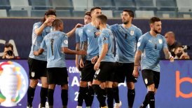 Uruguay se impuso con comodidad a Bolivia y clasificó a cuartos de la Copa América