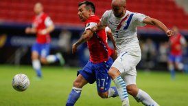 Gary Medel salió con problemas musculares del partido entre Chile y Paraguay
