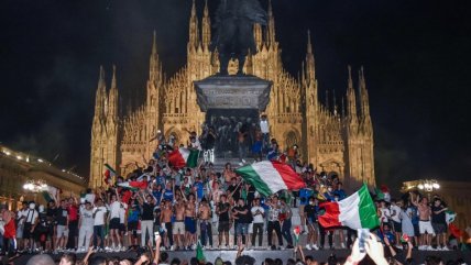 Hinchas de la "Azzurra" salieron a las calles en toda Italia para celebrar el título de la Euro 2020