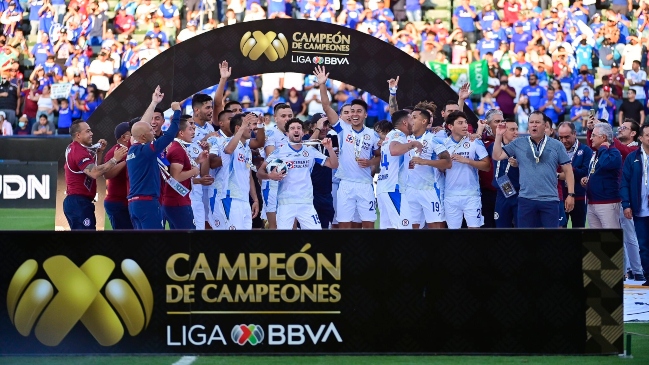 Cruz Azul ganó el título Campeón de Campeones de México ante León de Meneses y Dávila