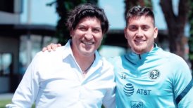¡Encuentro de goleadores! Nicolás Castillo compartió con Iván Zamorano