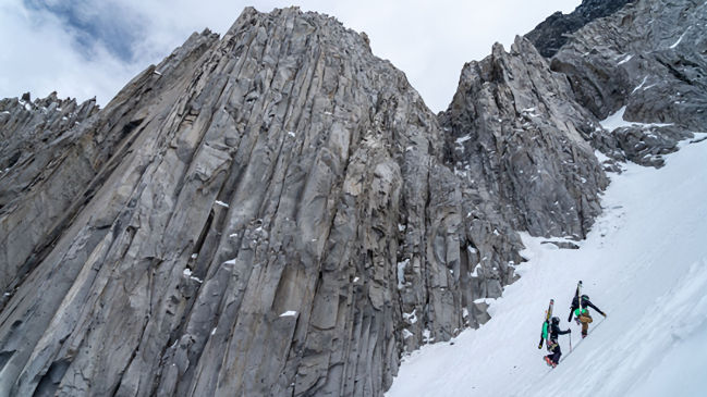 Documental exhibe la aventura de tres montañistas chilenos en el Alto de los Arrieros