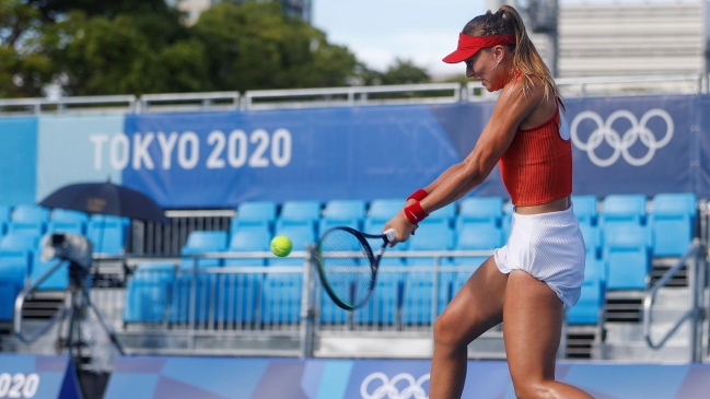 Española Paula Badosa se retiró del torneo de tenis en Tokio afectada por el calor