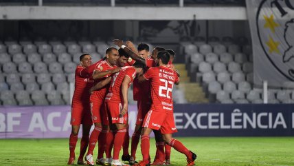 Internacional de Carlos Palacios salvó un empate frente a Santos en el Brasileirao